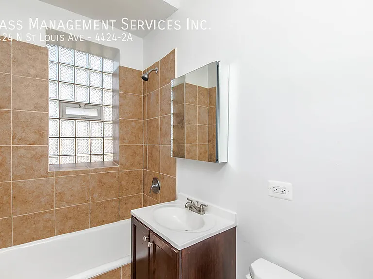 4412-26 N St Louis Ave. — Photo 52