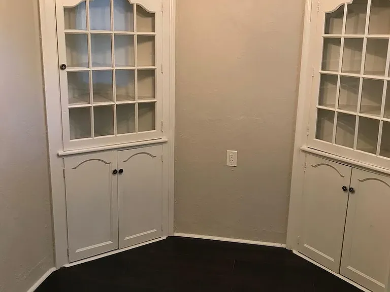 419 Whitney Ave #1 — Photo 8