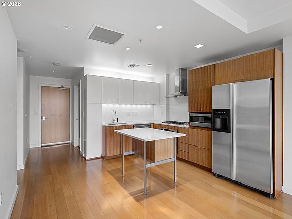 5th image of 3570 S River Pkwy Unit 805