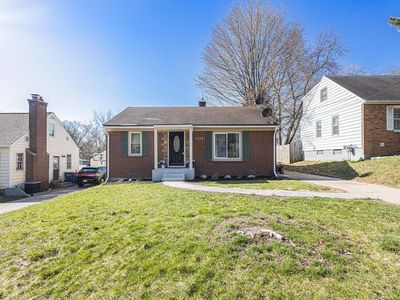 1642 Shangrai La Dr SE, Grand Rapids, MI, 49508