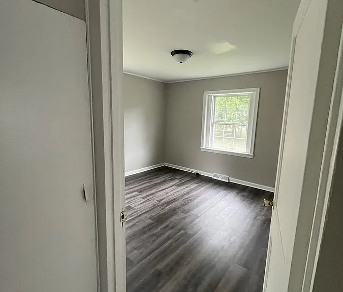 3504 Tyler St — Photo 9