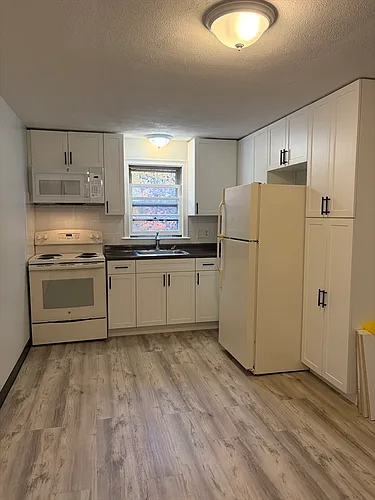 109 Trapelo Rd #4 Photo 1