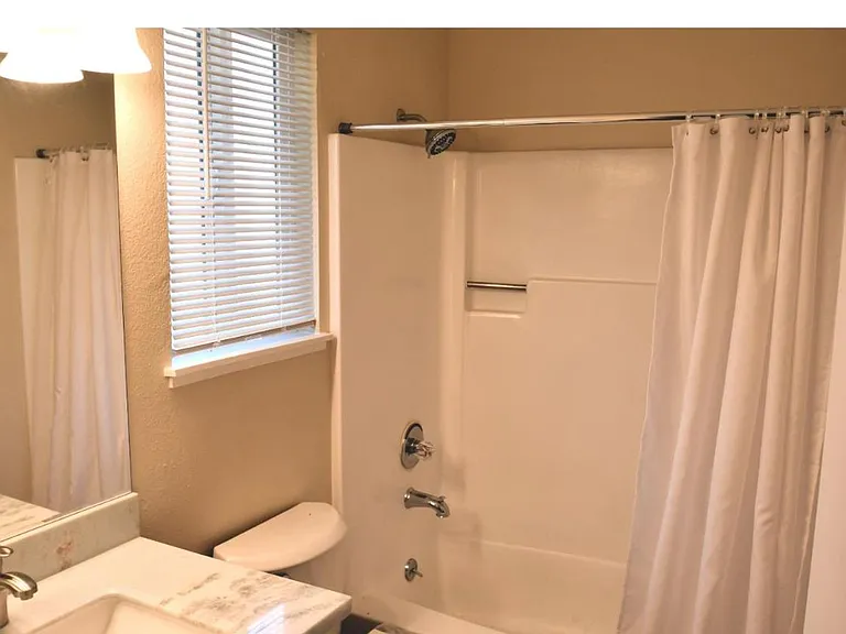 480 E Okeefe St #313 — Photo 6