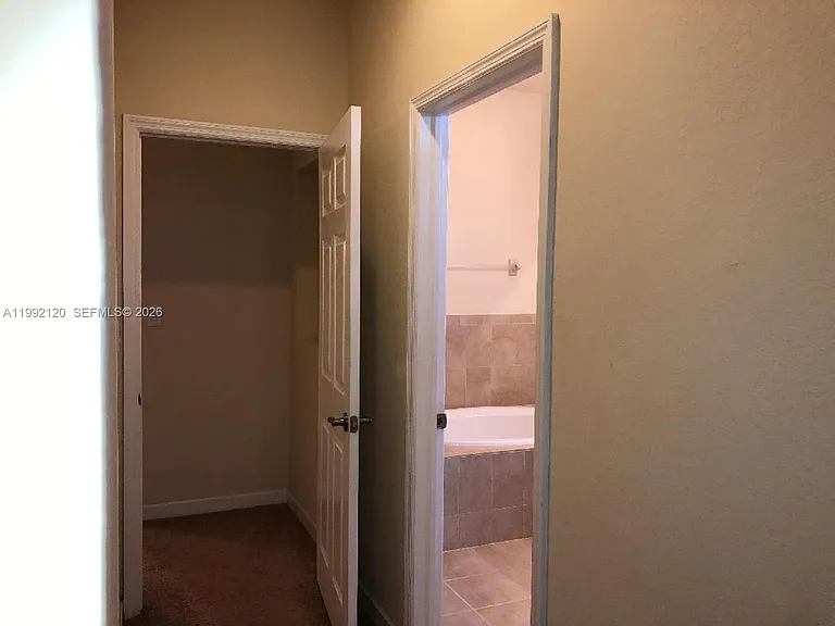 17000 SW 90th Ter — Photo 20