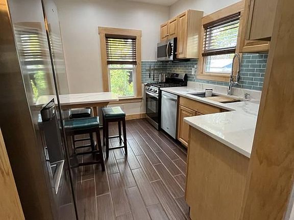 3rd image of 1384 Kenilworth Ave