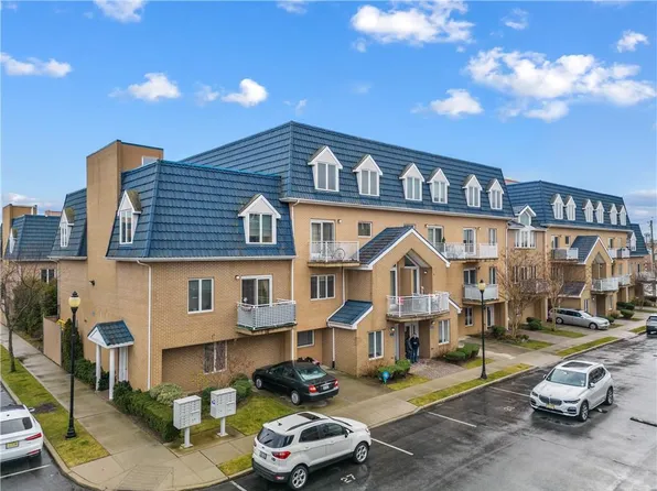 1465 Royce St APT 3N, Brooklyn, NY 11234