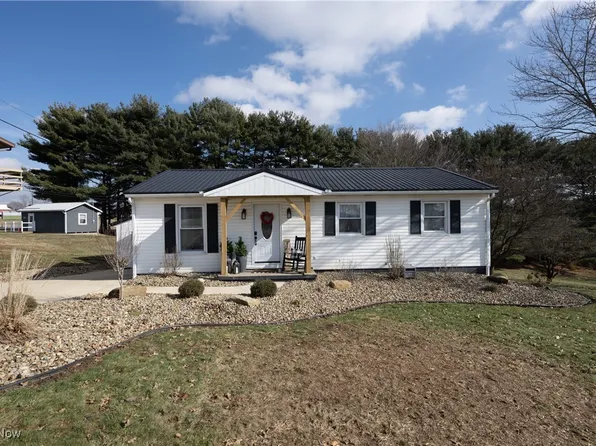 321 Luzern St SW, Sugarcreek, OH 44681