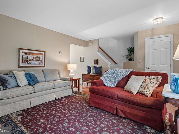 5th image of 322 Banyan Circle Dr