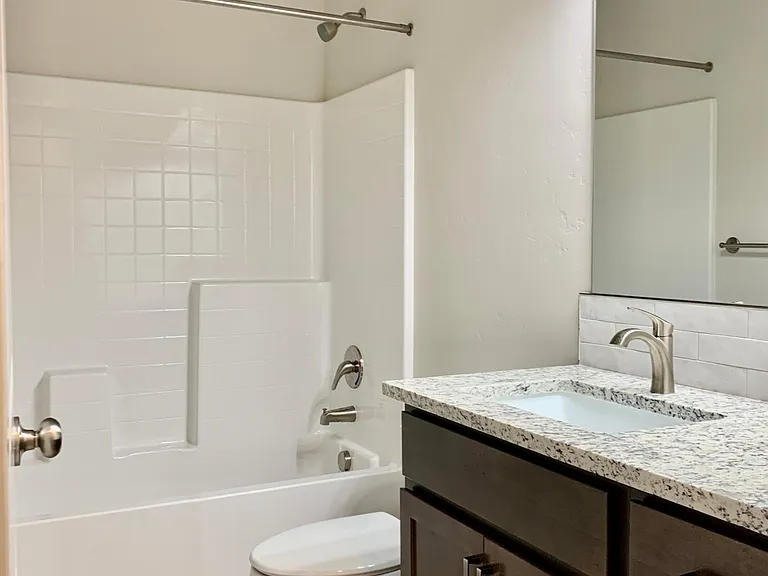 2nd floor full bath