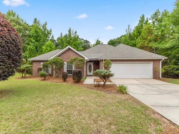 416 Green Hills Dr, Hattiesburg, MS 39402