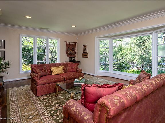 3rd image of 4191 Chevy Chase Dr