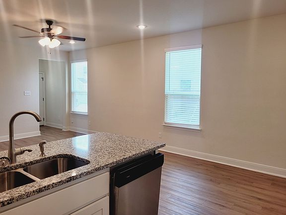 5th image of 2523 Lynwood Bnd #102