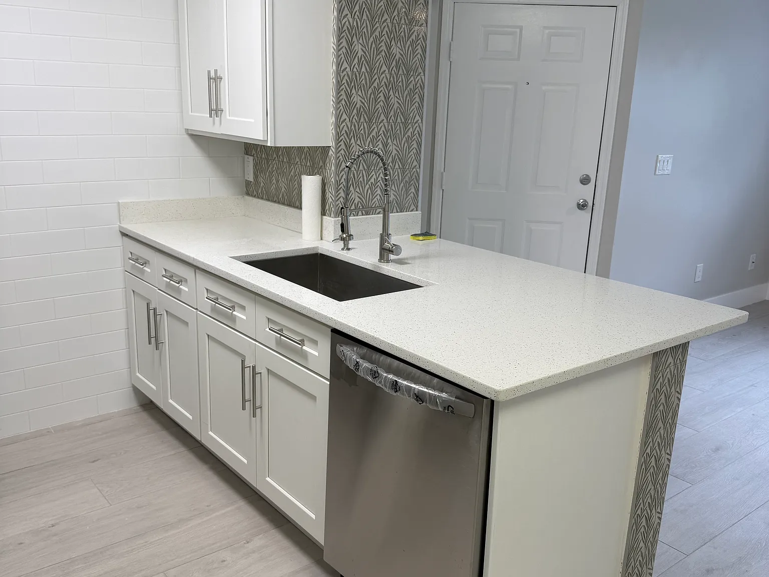 1 bed, 648 sqft, $1,350 — Photo 3