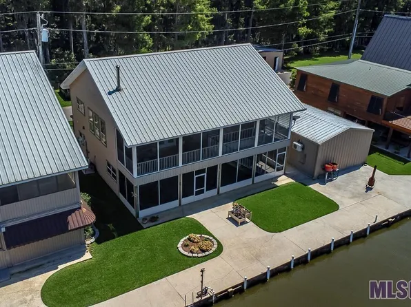 329 Eagle Point Dr, Pierre Part, LA 70339