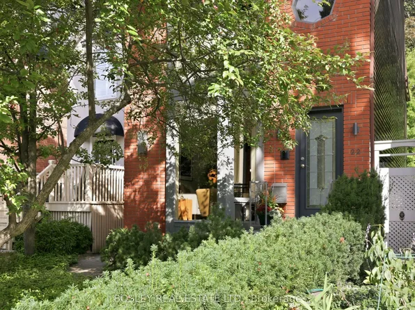 22 Cavell Ave, Toronto, ON M4K 1L6