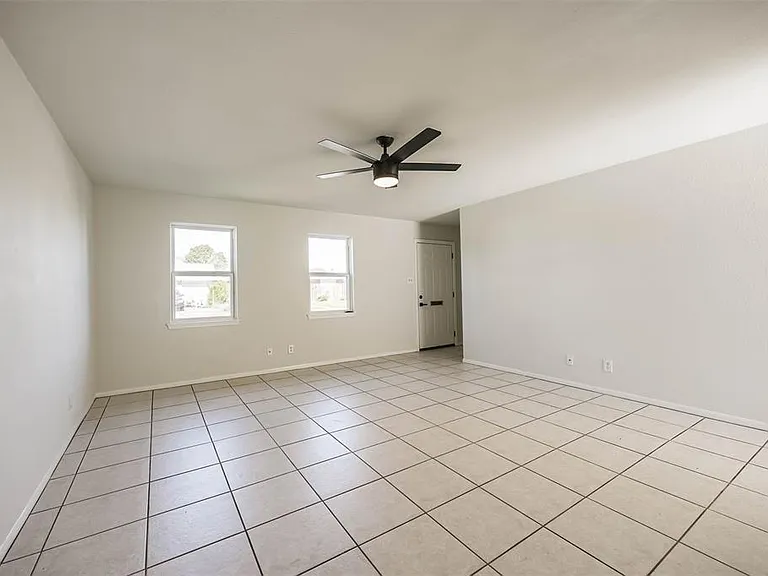37 San Jacinto Dr — Photo 4
