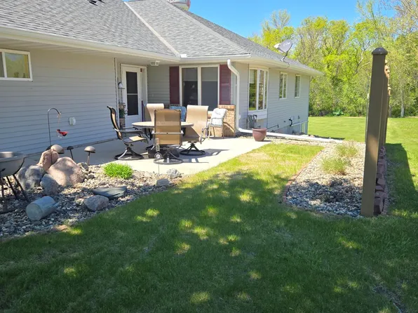 105 Sellards Ave, Dassel, MN 55325
