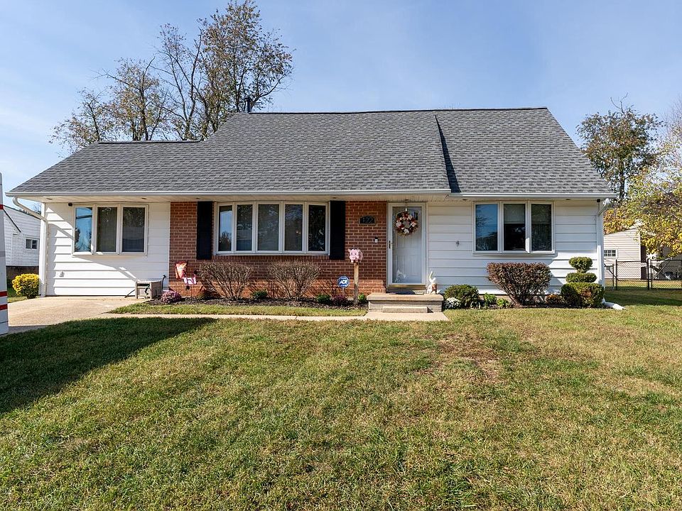 1st image of 122 N Meadow Dr