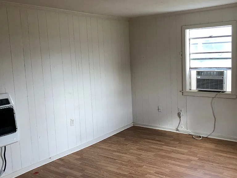 1621 Kathleen St — Photo 8