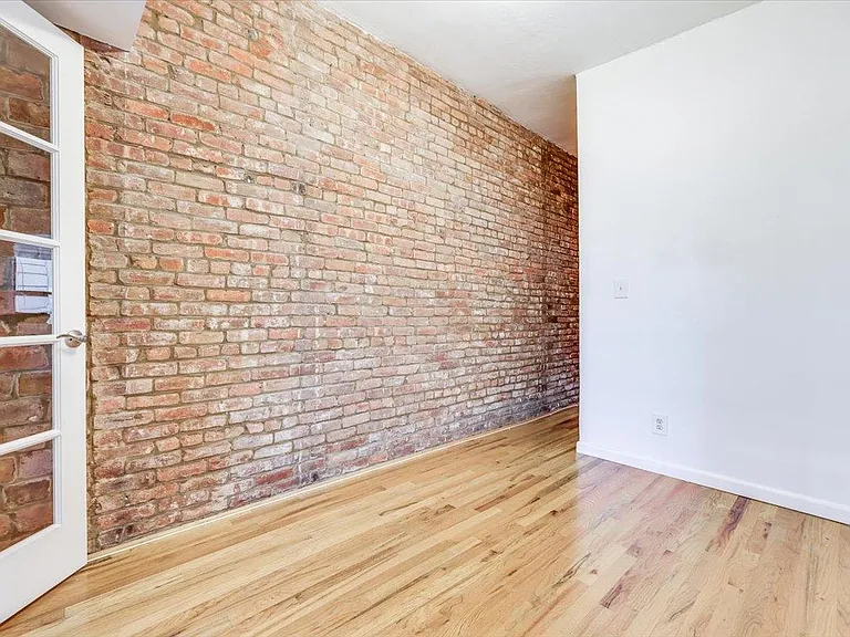 132 Adams St #2 — Photo 3