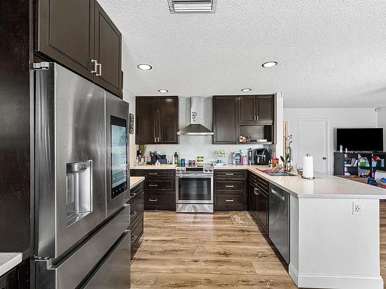 7366 Ashley Shores Cir — Photo 12