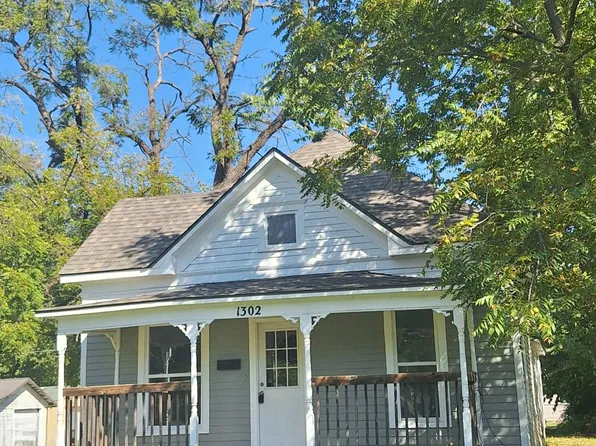 1302 S Highland Ave, Chanute, KS 66720