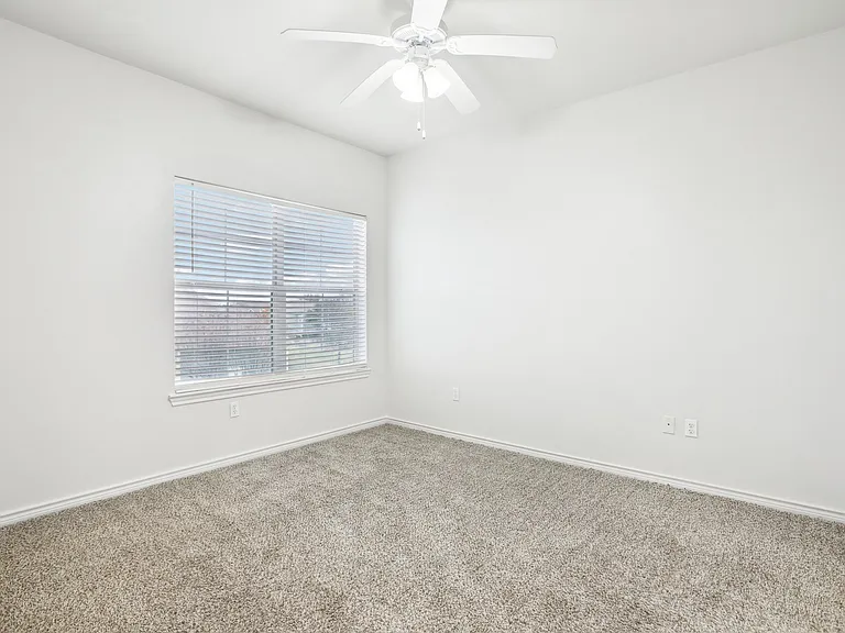 Stone Creek Apartments — Photo 25