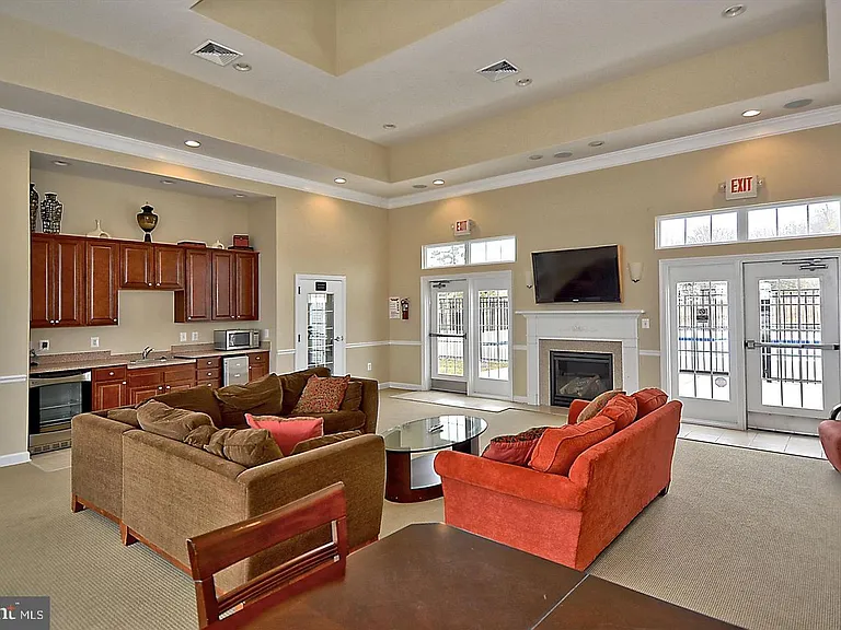 1650 Mohegan Dr #H — Photo 40