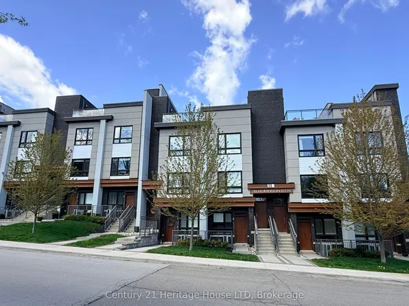 39 Robinson St N #8, Grimsby, ON L3M 3C8