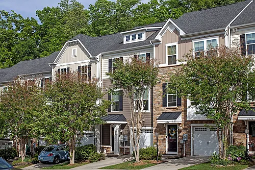 2036 Bethpage Ct Photo 1