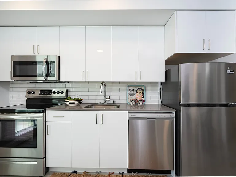 Studio - Fully Furnished Studio - Fully Furnished