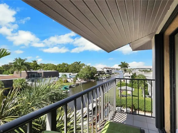 1400 Blue Point Ave APT 208, Naples, FL 34102