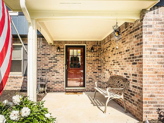 2nd image of 8146 Menlo Court West Dr