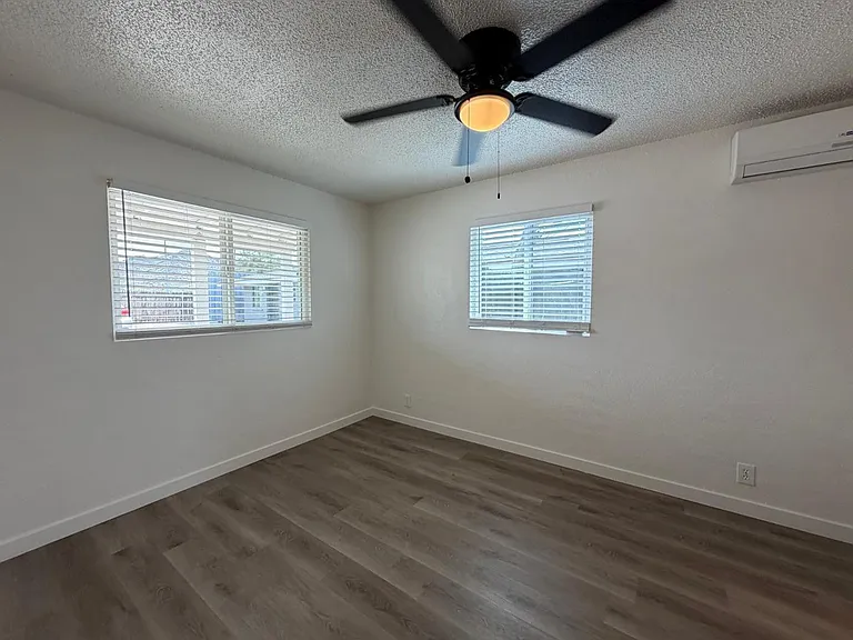 1027 E Dunlap Ave #1 — Photo 9