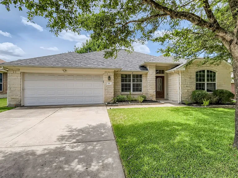 116 Copperwood Loop — Photo 1