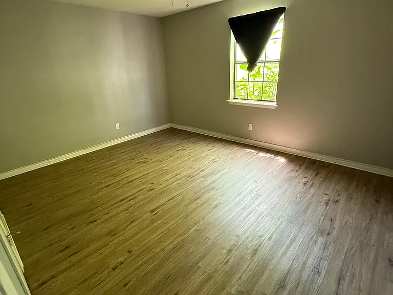 1402 E Marseille Ln — Photo 10