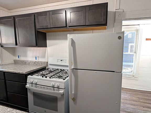 5th image of 2516 5th St #4