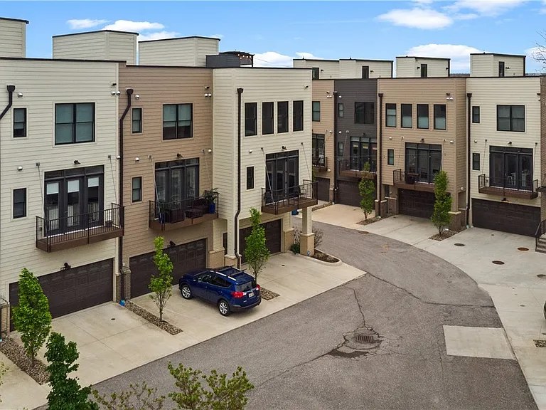 11202 N Park Pl — Photo 33