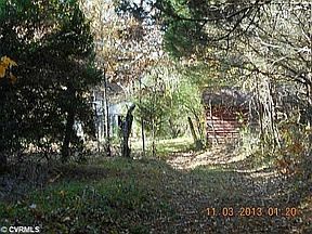 2nd image of 452 Mill Rd