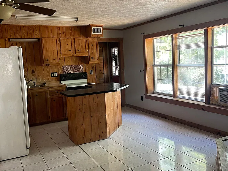 6834-2 Bedford Lake Rd #2 — Photo 4