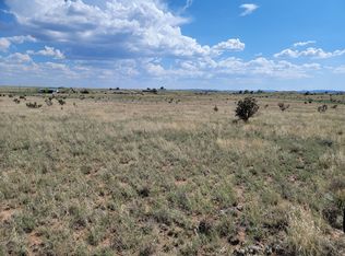 10 Plant Rd, Edgewood, NM 87015