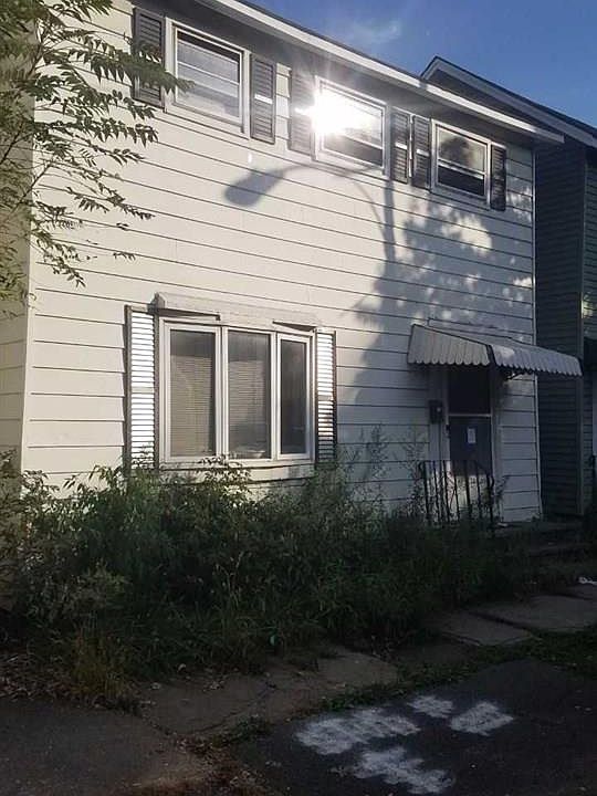 2nd image of 708 2nd Ave