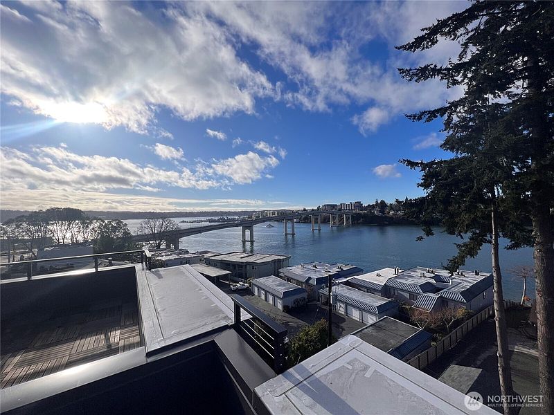 3rd image of 1149 Wheaton Way