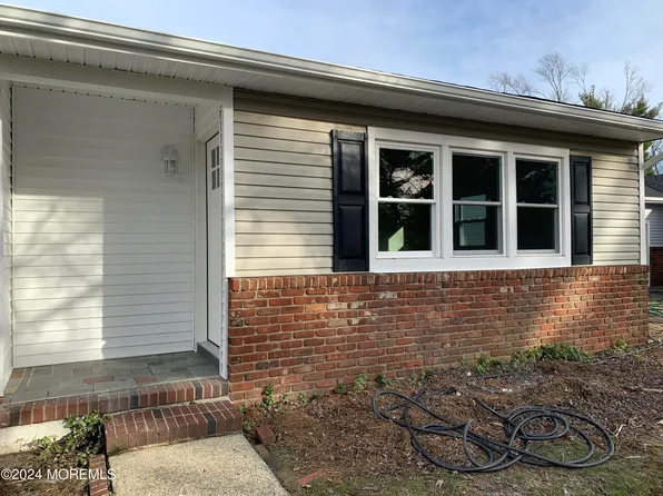 1 Willoughby Court, Toms River, NJ 08757