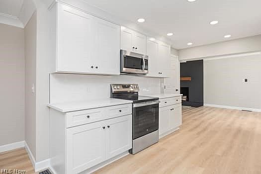 4th image of 2805 N Glencoe Dr