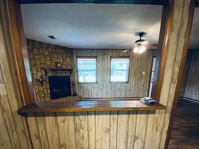 Bar area between kitchen and family room.