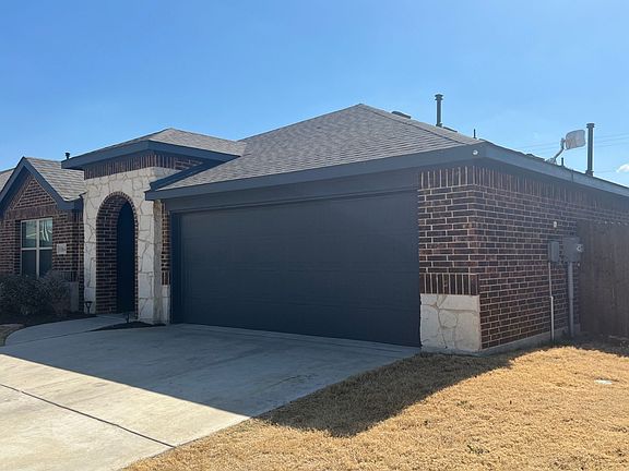 2nd image of 1064 Fairfax Dr