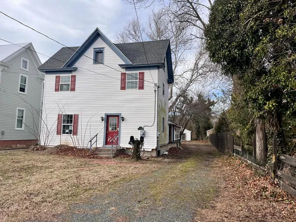 41 King St, Onancock, VA 23417