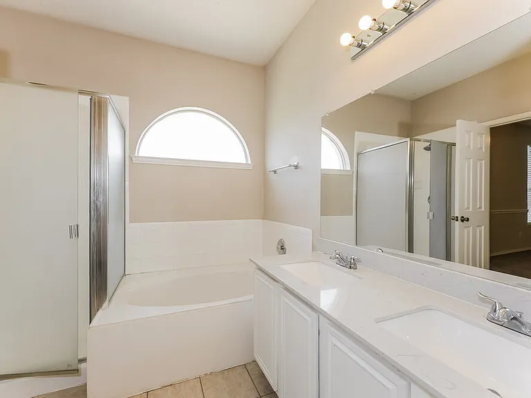 1101 Trinity Trl — Photo 14
