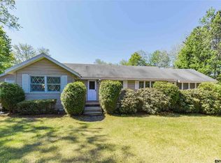 109 Ridgewood Ave, Broadalbin, NY 12025